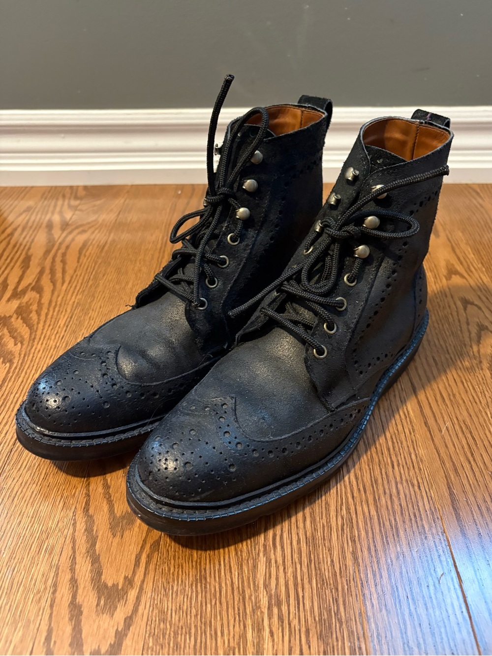 Allen Edmonds Men's Black Leather Brogue Lace-Up Boots